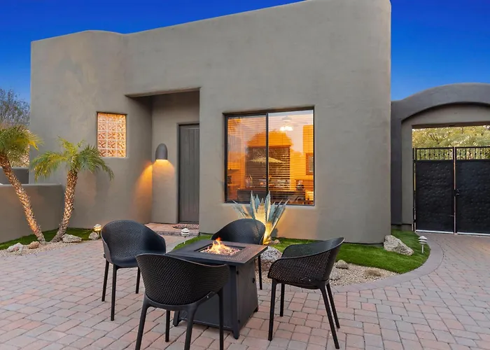 The Debonair Derby By Paseohomesaz With Heated Pool *